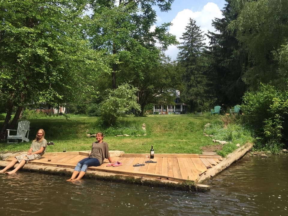Creek Dock!  great spot for fishin' sittin' or drinkin' 