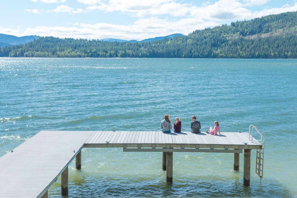 Welcome to Lakeshore Lodge and Lake Pend O'Reille!