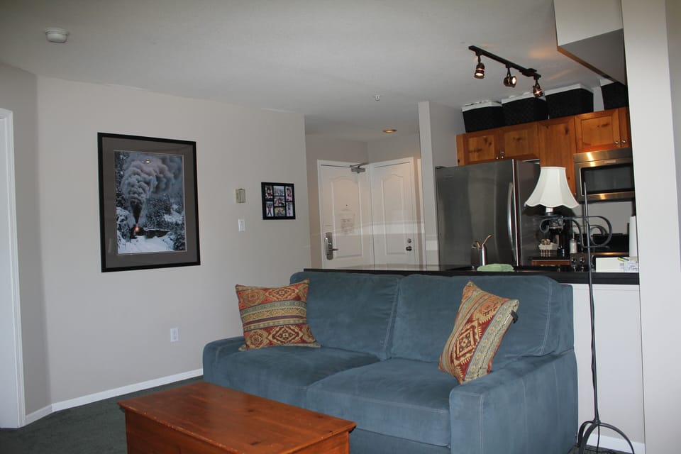 All new kitchen appliances and washer/dryer.