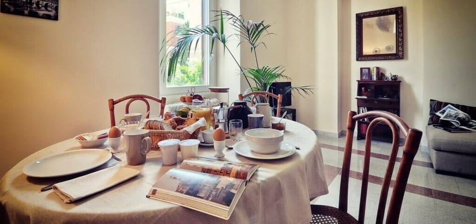 Breakfast before sightseeing!
