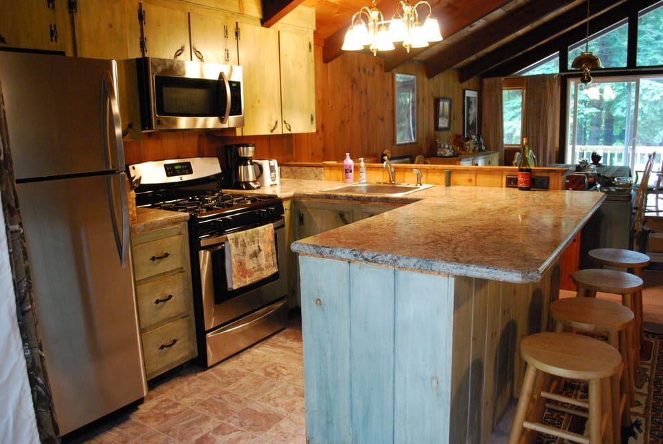 New stainless appliances and countertop