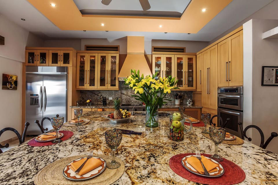 Main Kitchen and Dining Island
