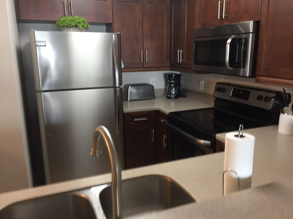 Kitchen Sink/Appliances