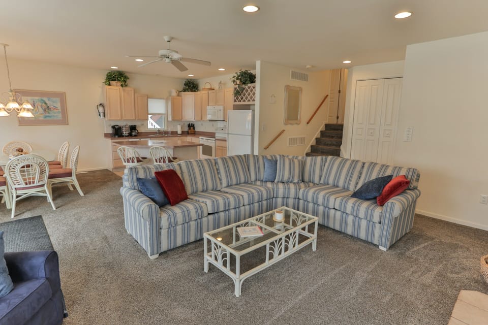 Bird's eye view of layout.  Expansive & open to accommodate many comfortably.