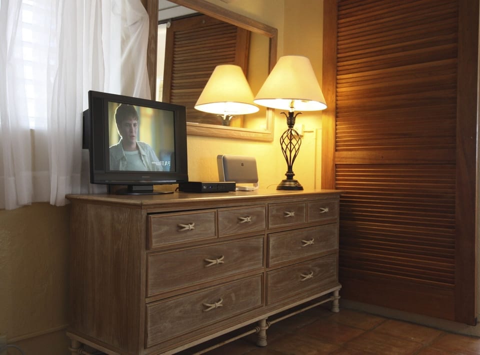 Direct TV, DVD and I pod docking station. 