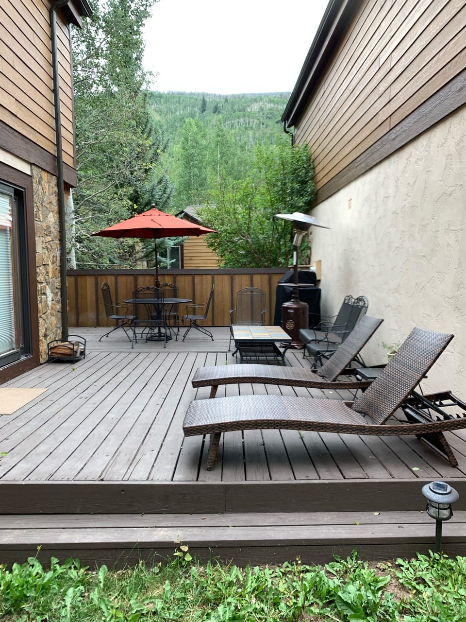 Outdoor dining