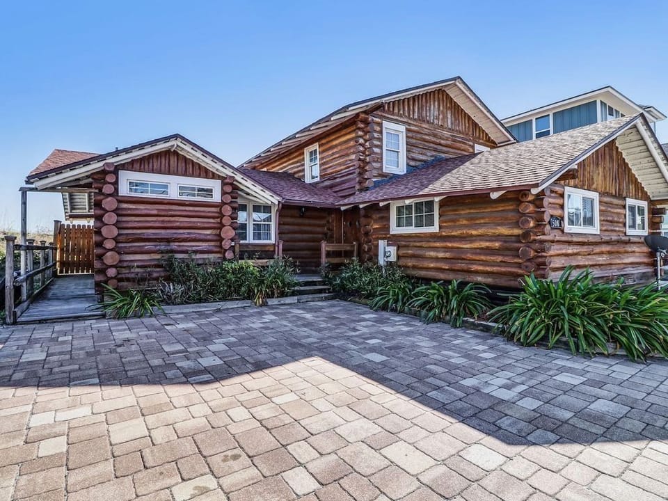 View of cabin from street