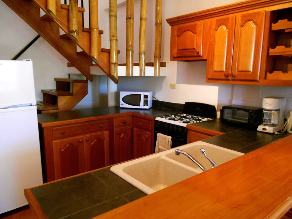 Full Kitchen for Your Convenience