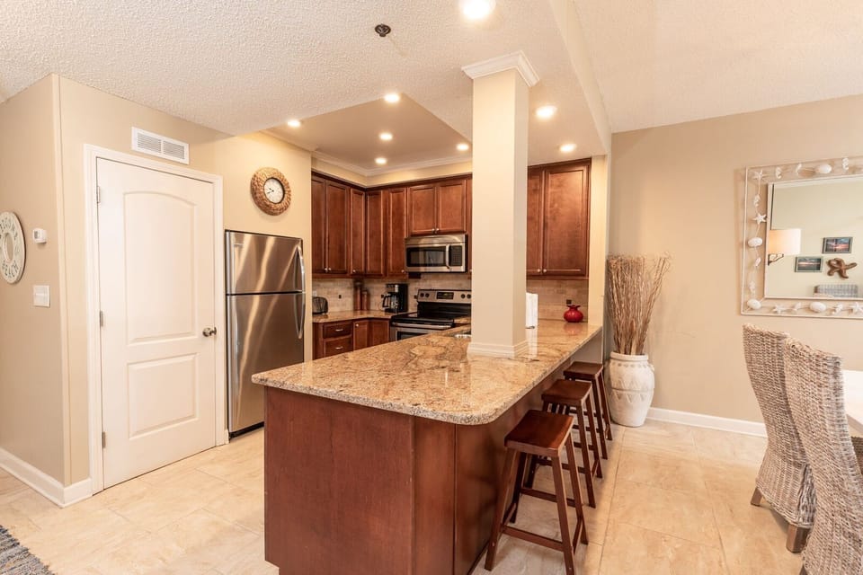 Kitchen and Washer Dryer Closet