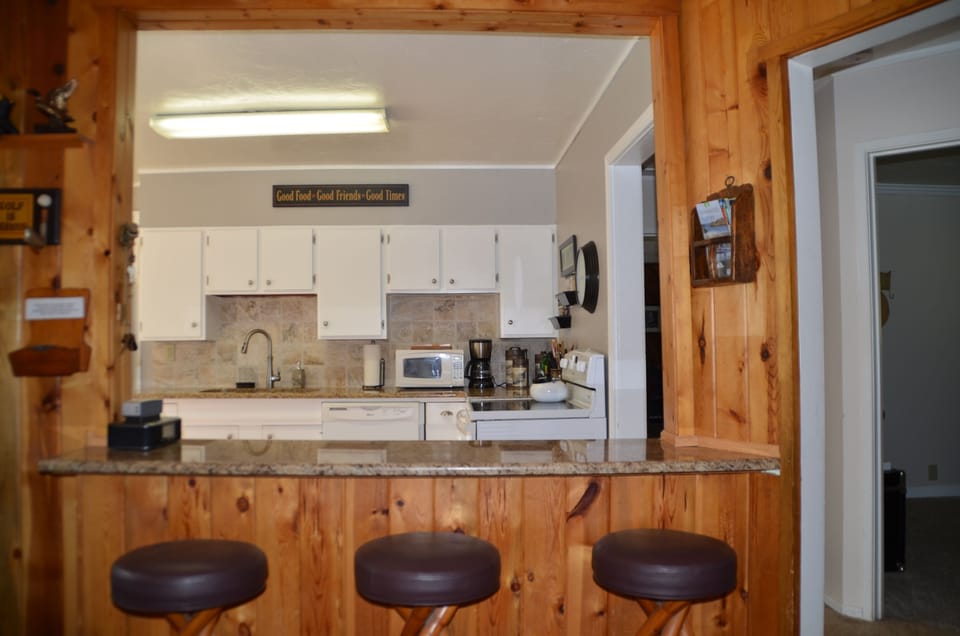 Breakfast Bar 