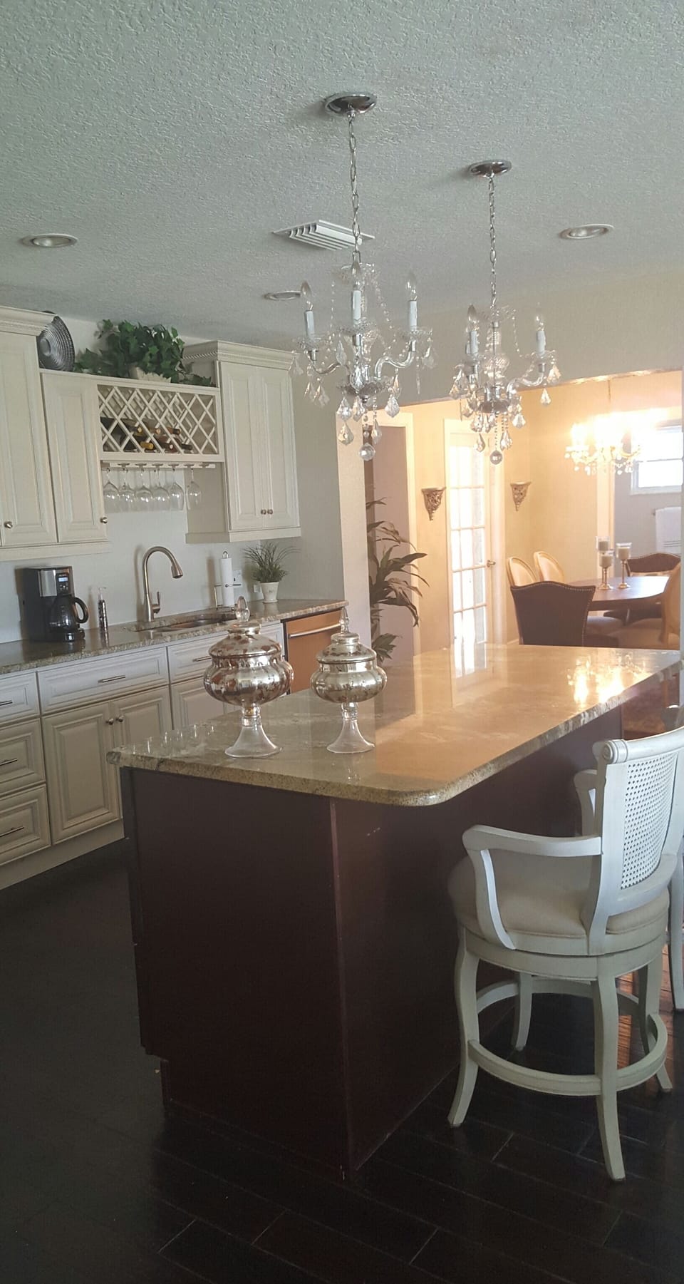 Open kitchen with Island