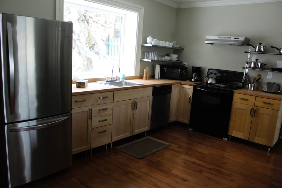 Open concept, fully appointed Kitchen