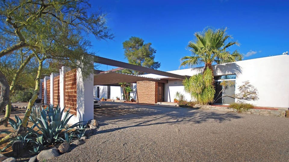 Front door with easy access and plenty of parking.