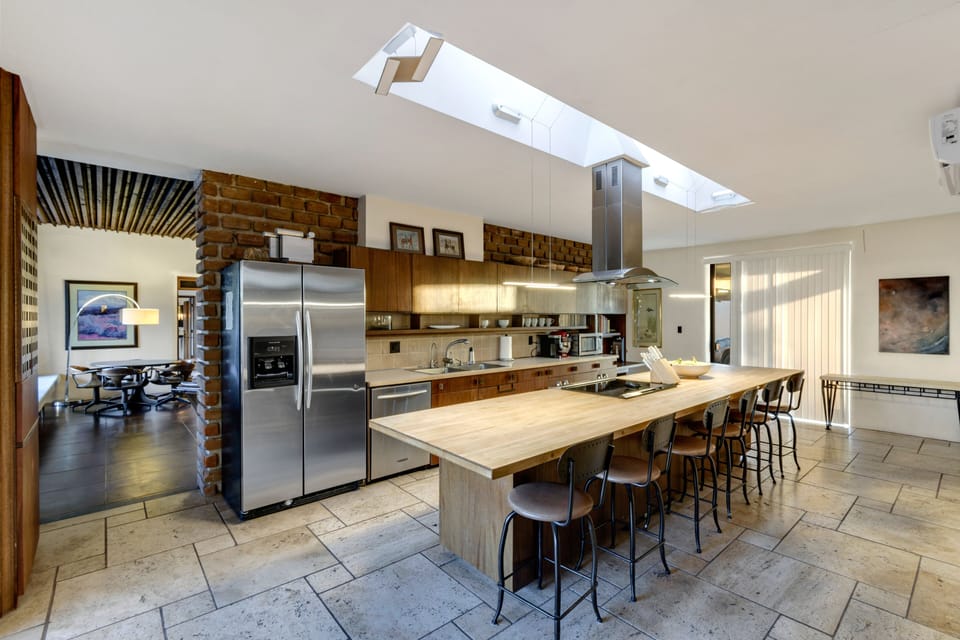 Gourmet kitchen with fully equipped