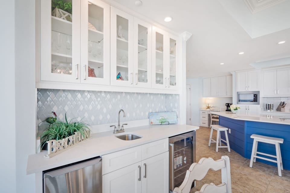 Wet bar with built in beverage fridge and ice maker!