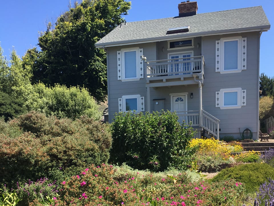 Front of house from Highway 1