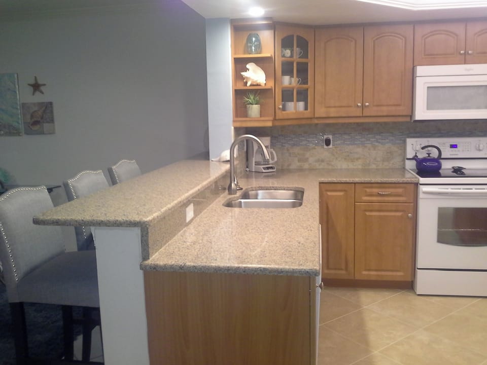 Kitchen with counter seating