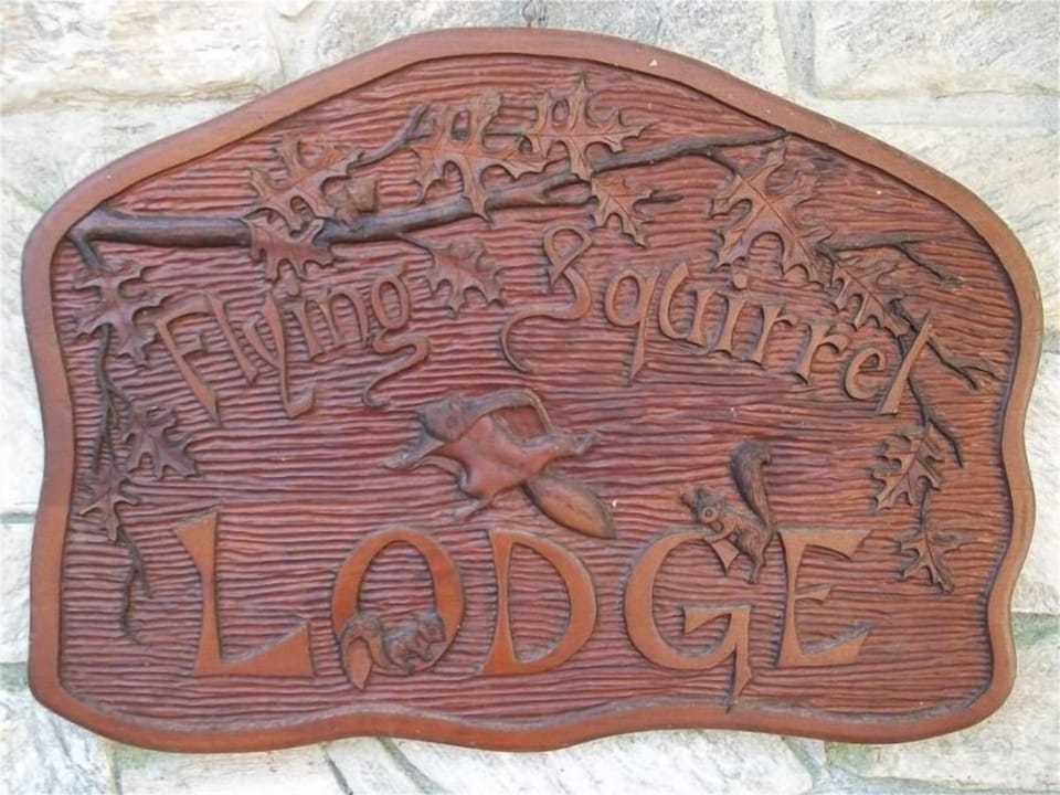 Welcome to Flying Squirrel Lodge!