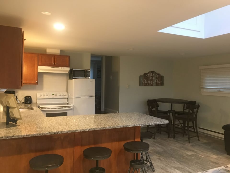 Kitchen Dining Area/New Stove/New Dishwasher