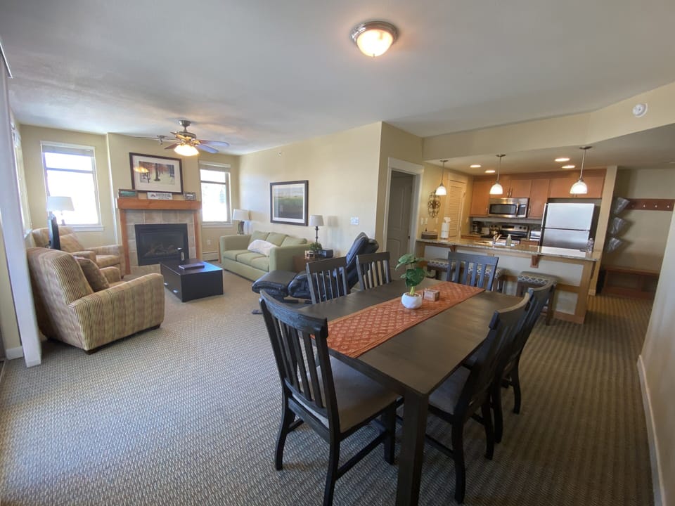 Open concept living, dining and kitchen spaces. Enjoy the massage chair to relax