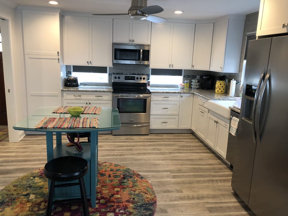 Kitchen with plenty of workspace and cabinets
