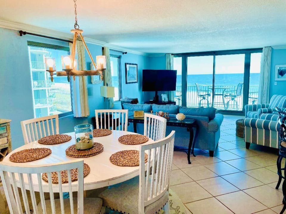 Enjoy a meal with family & an evening of board games in the spacious dining area