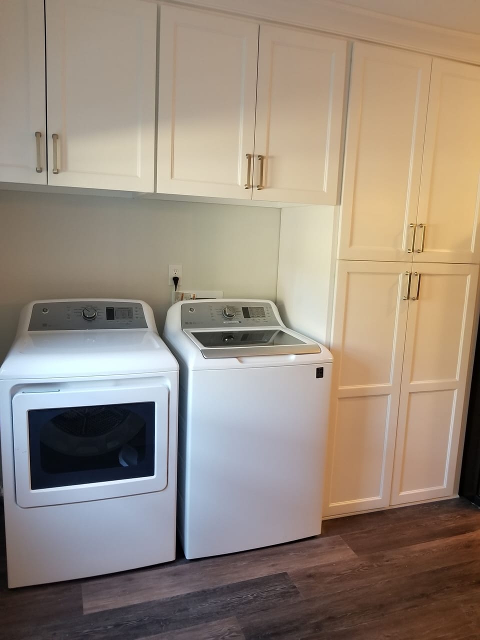 Washer/Dryer and Pantry