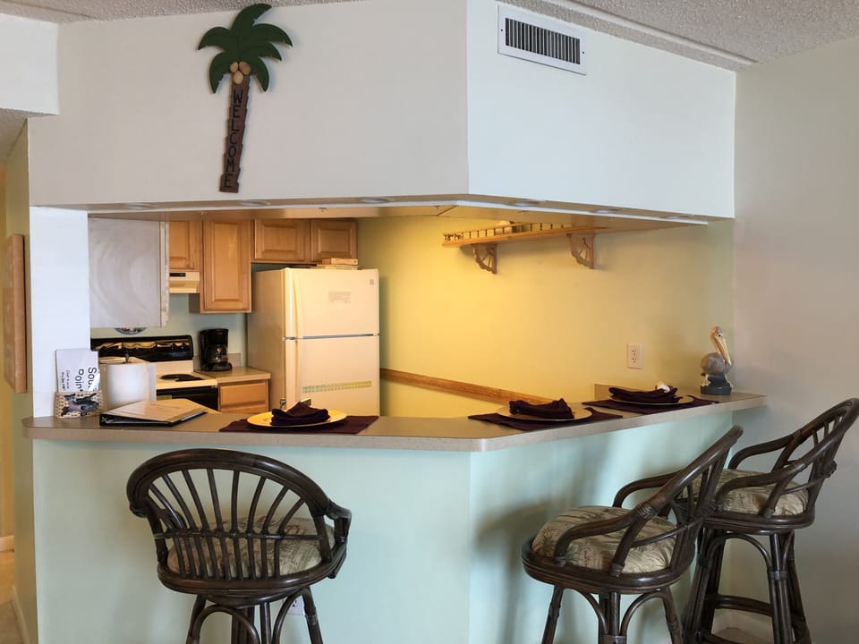 Sitting bar area