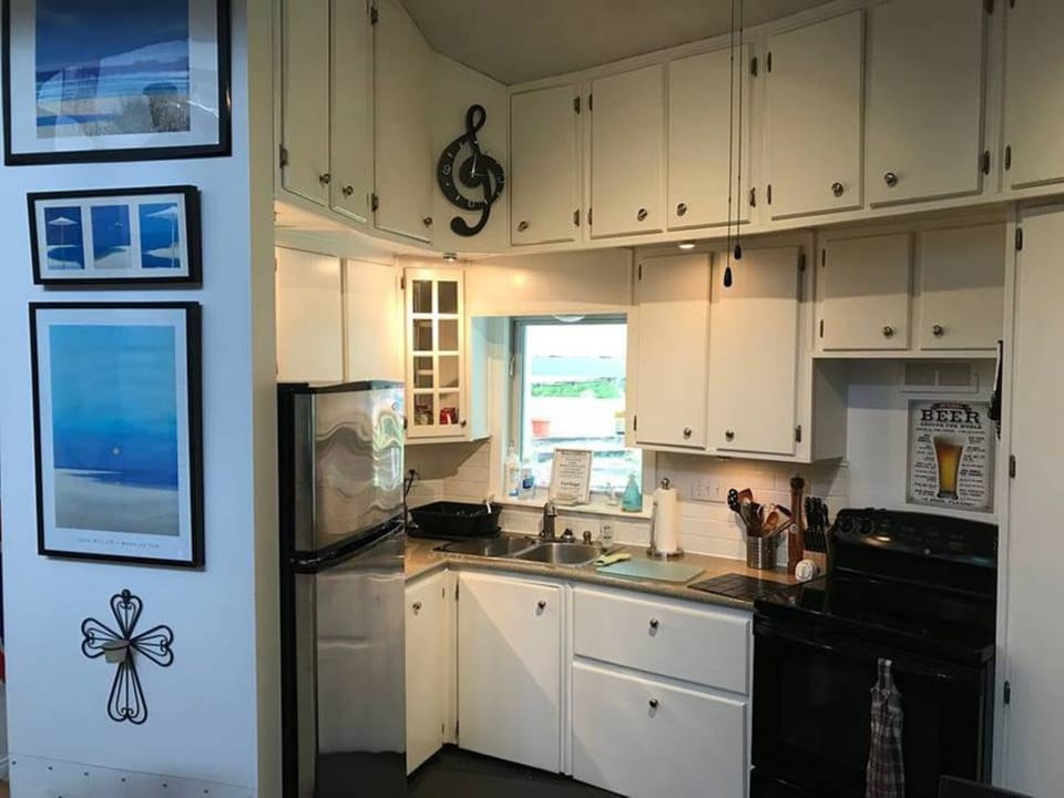 Fully-equipped modern kitchen