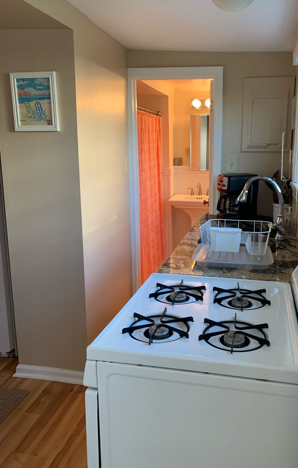 Efficiency kitchen with gas stove and deep sink