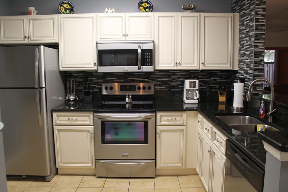 Newly Remodeled 
Kitchen