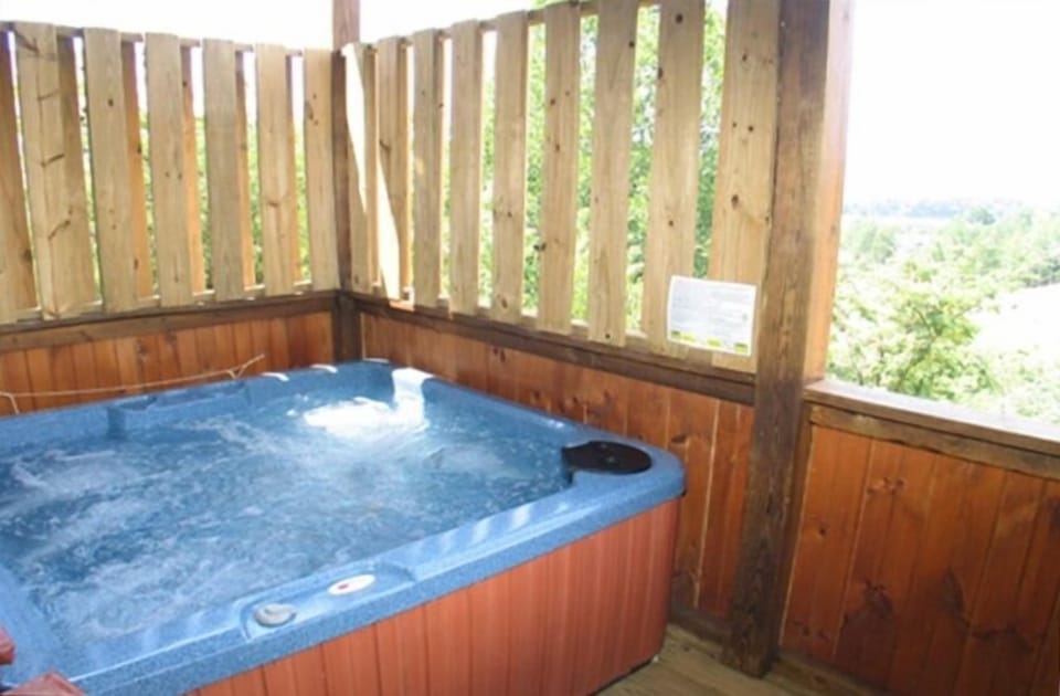 Hot-tub on the Downstairs Porch