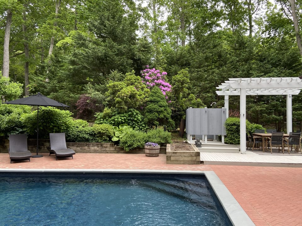 Outside dining room and outdoor shower