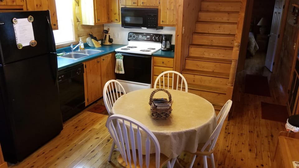Kitchen / Dining