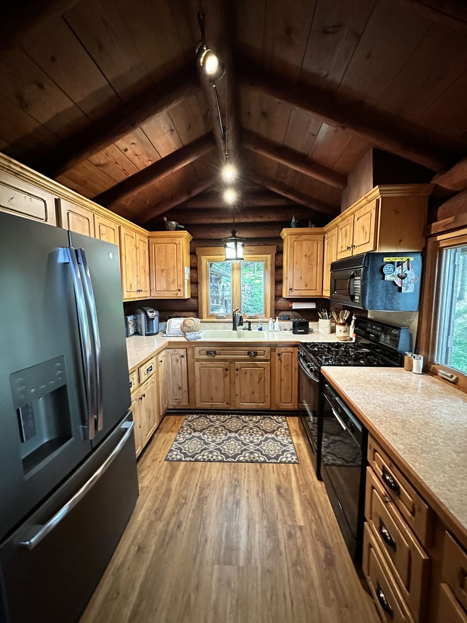 Kitchen- well stocked and ready for you to make a tasty meal