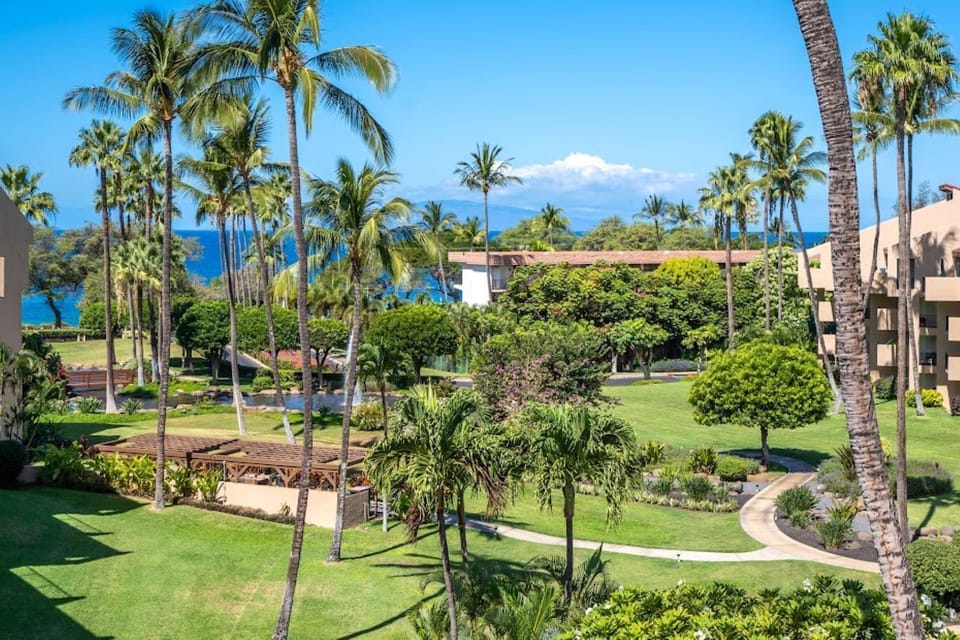 Ocean view from back lanai