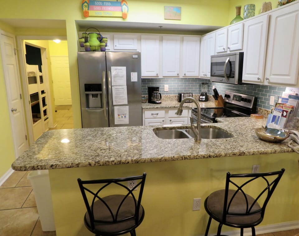 New backsplash in kitchen