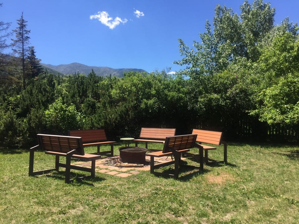 Fire pit - Benches can also convert to tables