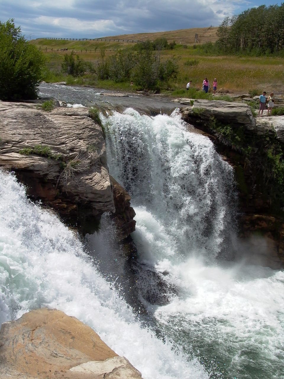 Lundbreck Falls