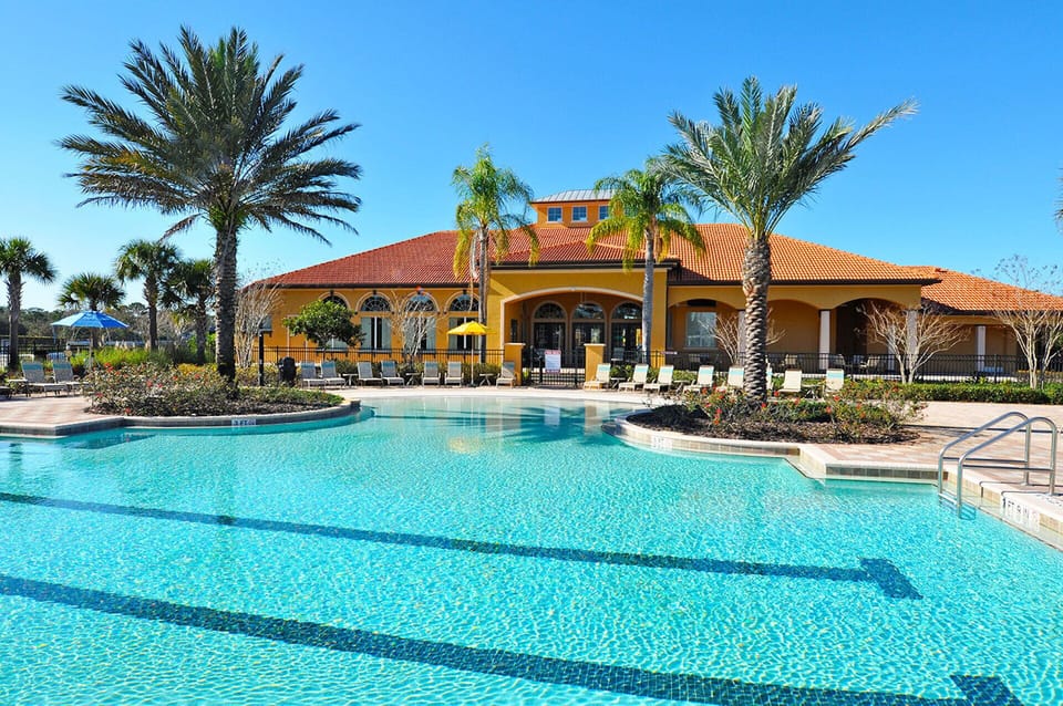 Huge resort pool and clubhouse