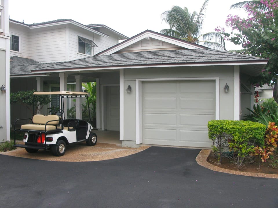 The golf cart is a fun way to zip around the resort and to haul your beach gear!