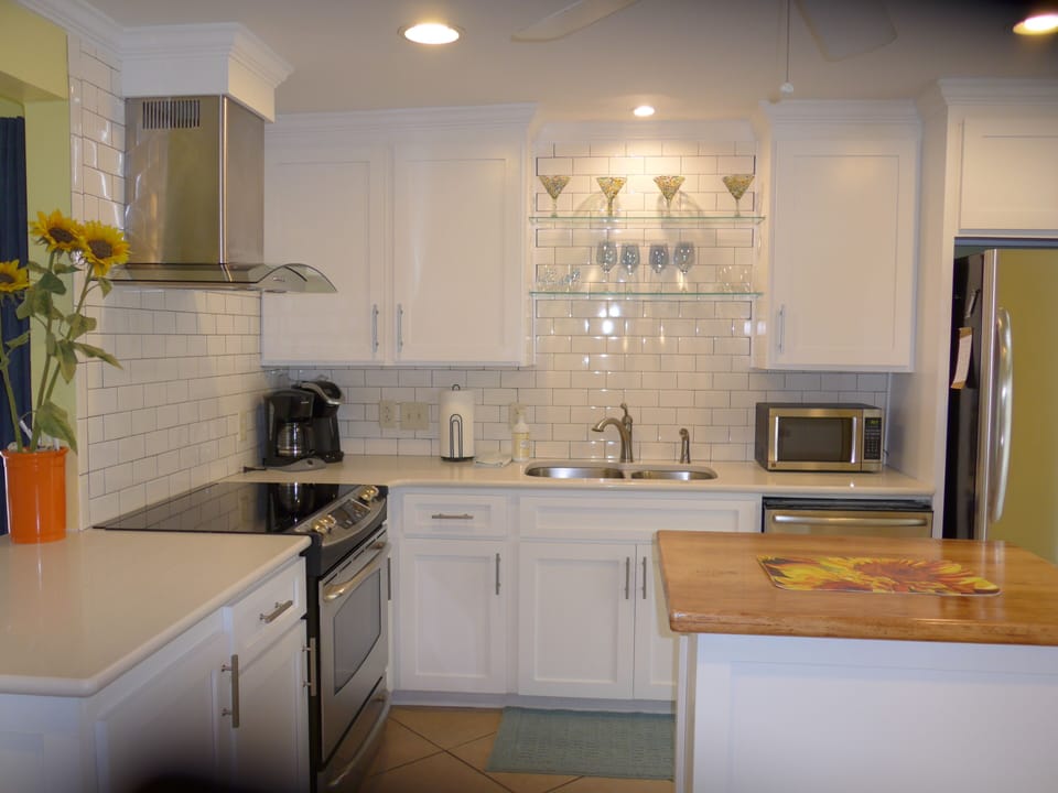 Enjoy preparing your meals with all utensils supplied