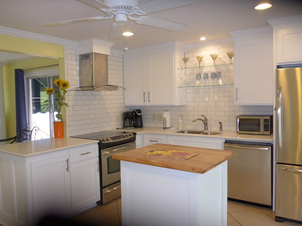 Full size kitchen with all modern amenities