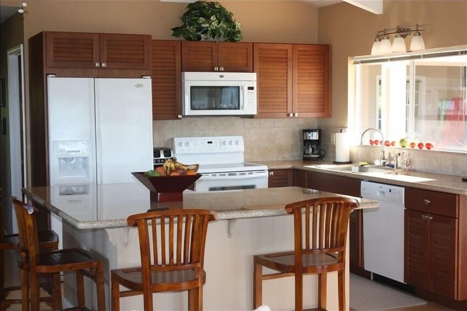 Newly remodeled kitchen.