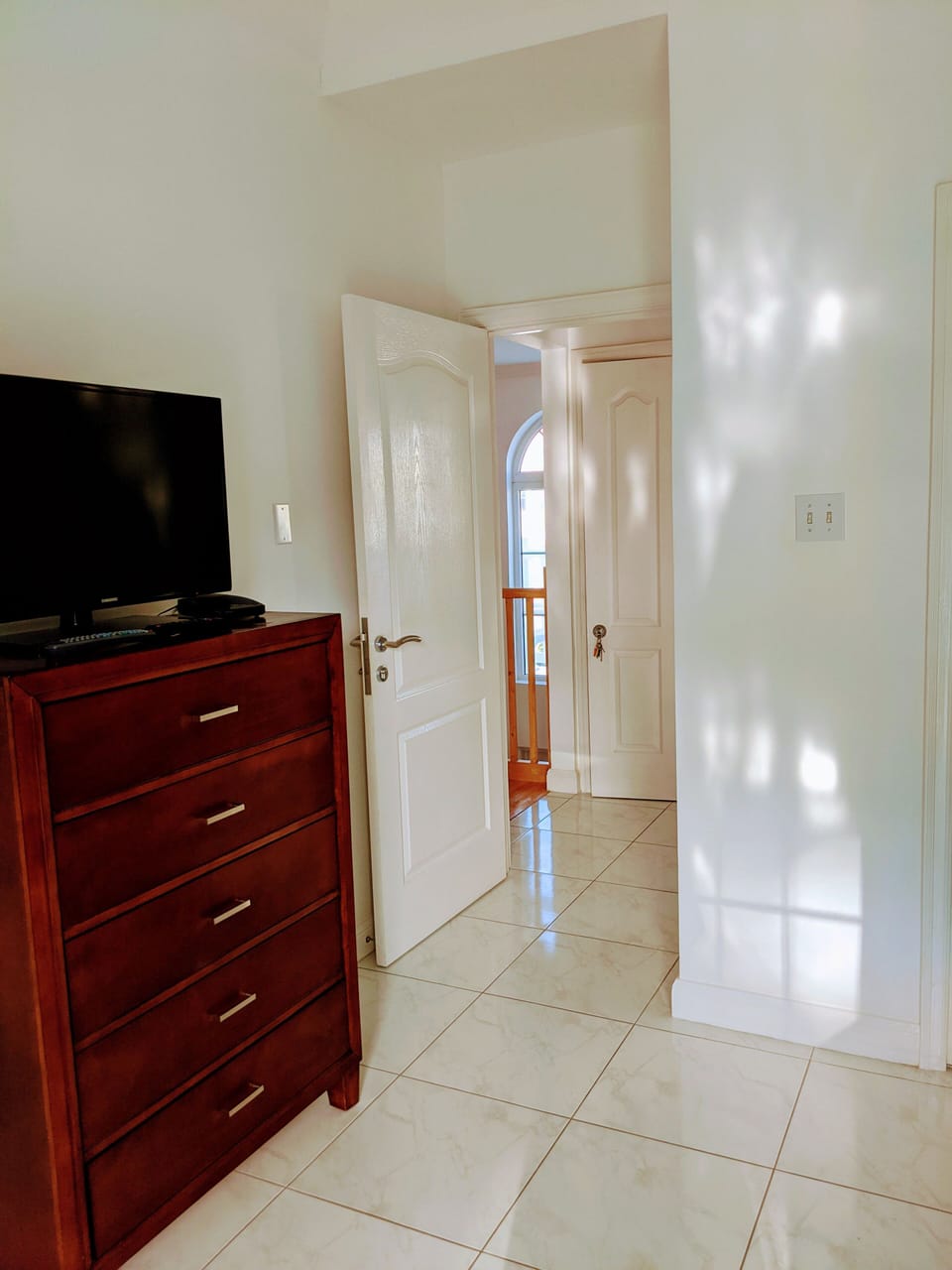 Master bedroom cable TV
