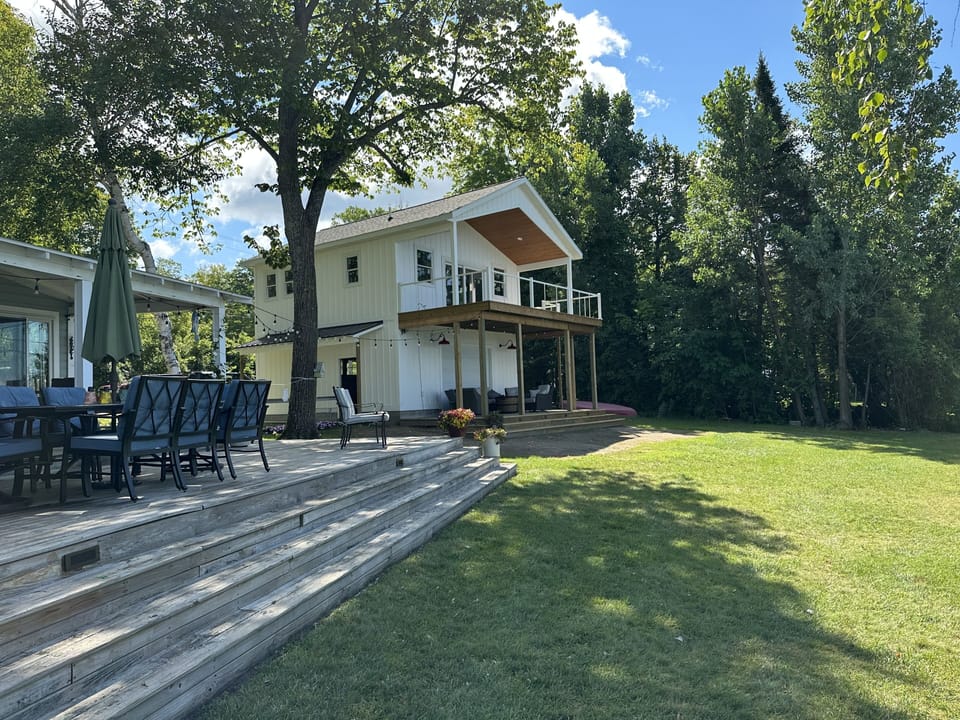 Optional 2 bedroom Carriage House available upon request