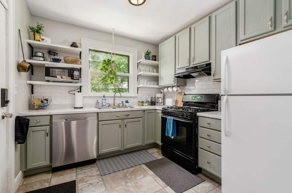 Kitchen comes equipped with all things needed to cook a decent meal (pots, pans, plates, etc.) and has some basic cooking staples (oil, salt and pepper, sugar, coffee, tea, etc.) 