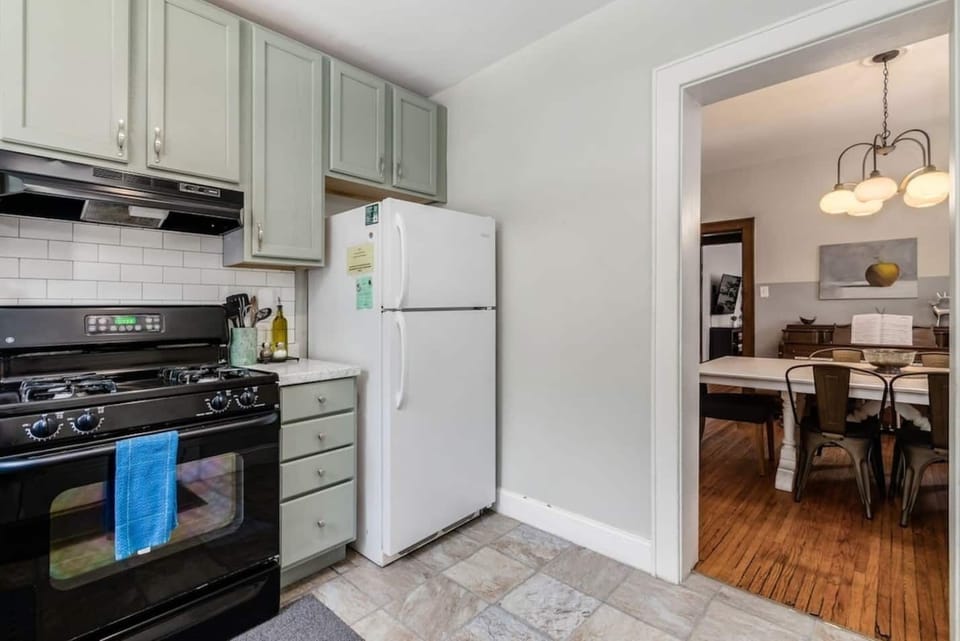 Dining room is off of the kitchen.