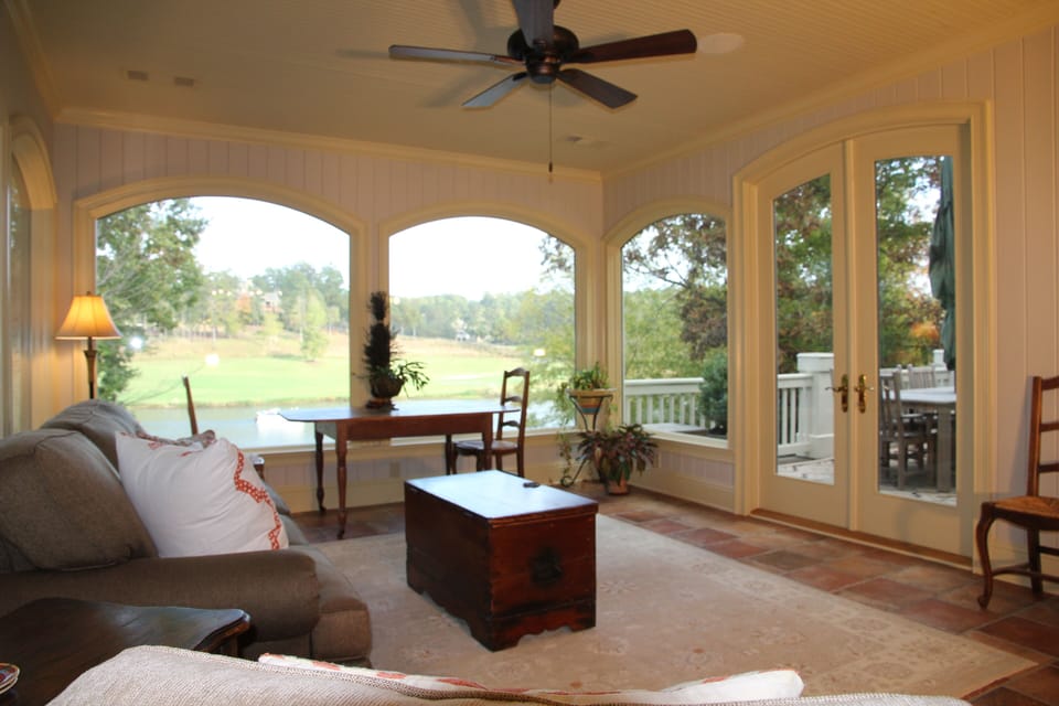 Sunroom with 5 Panoramic Windows 