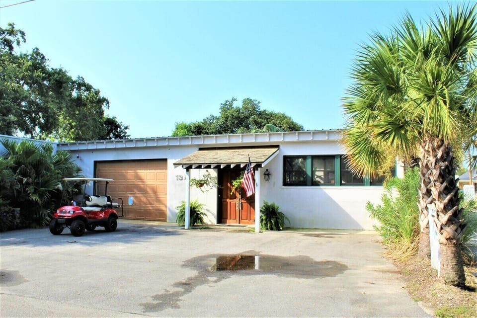 Entrance to pool/ pool studio